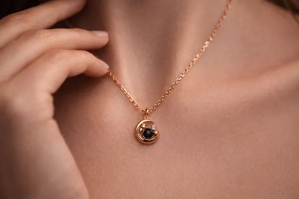 925_Sterling_Silver_Rose_Gold_Plated_Crescent_Moon_Blue_Stone_Pendent