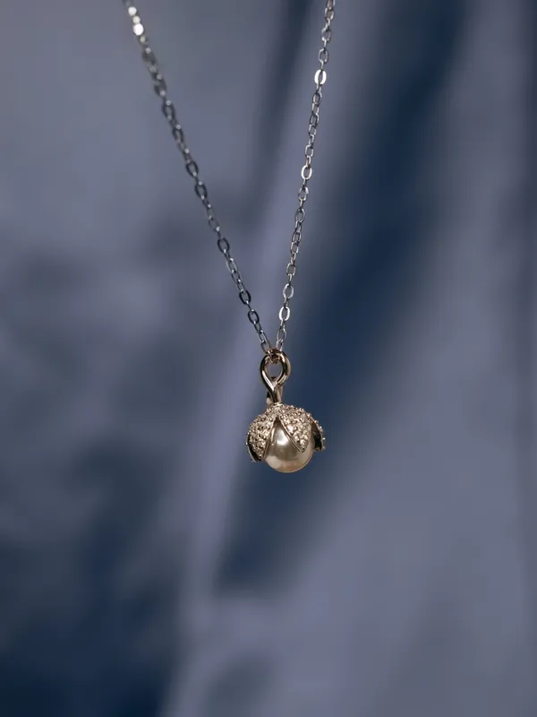 925_Sterling_Silver_Bloom_Pearl_Pendent_(With_Chain)