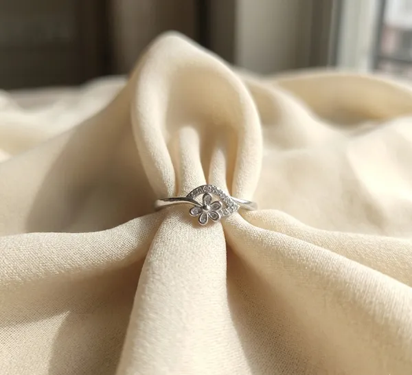 925_Sterling_Silver_Crystal_Studded_Flower_Adjustable_Ring