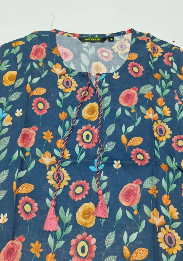 Neutone_Women_Floral_Print_Straight_Kurta_(Dark_Blue)