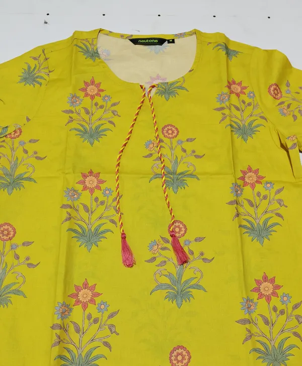 Neutone_Women_Floral_Print_Straight_Kurta_(Yellow)