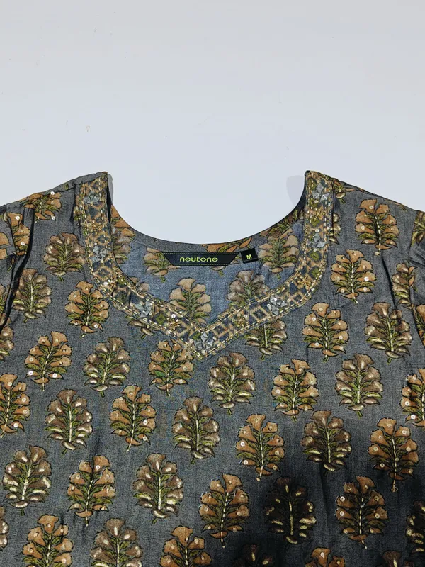 Neutone_Women_Printed,_Embroidered_Straight_Kurta_(Grey)