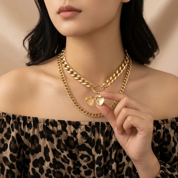 Marvelous_Heart_Gold_Plated_Necklace_For_Women/Girls