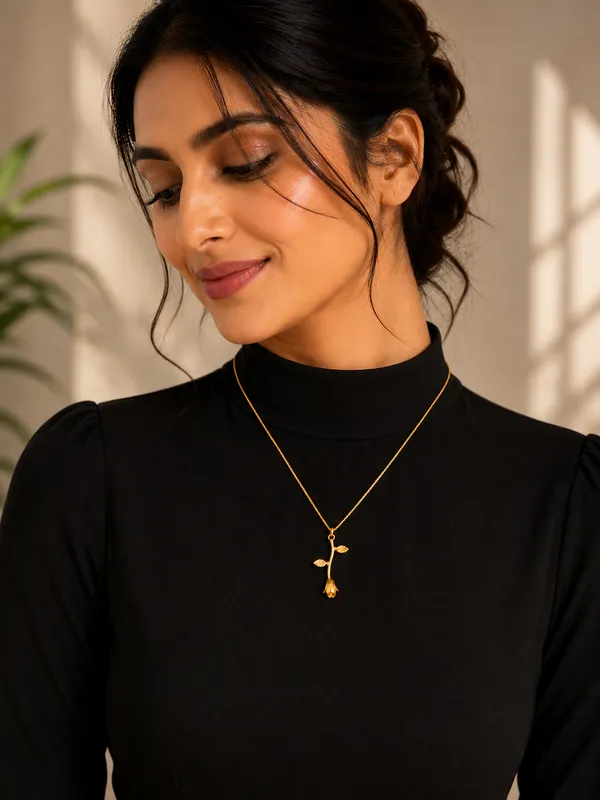 Trendy_Rose_Necklace