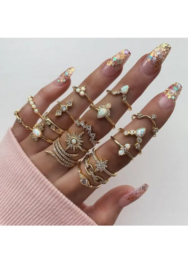 Combo_Of_17_Gold_Plated_Mixed_Sized_Rings