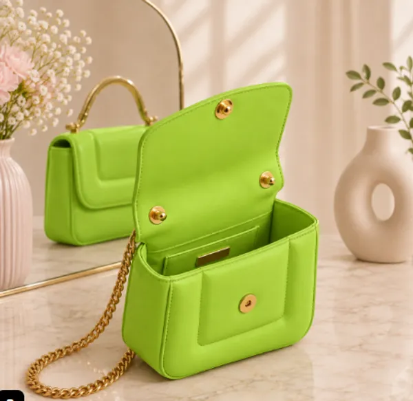 Luxury_Snake_Handle_Handbag