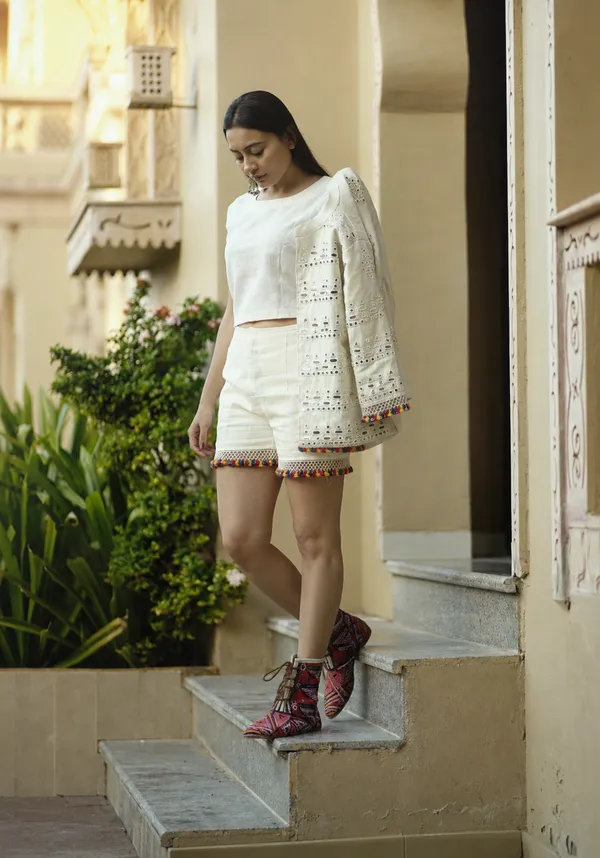 White_Kala_Cotton_Embroidered_Short_Jacket_For_Women