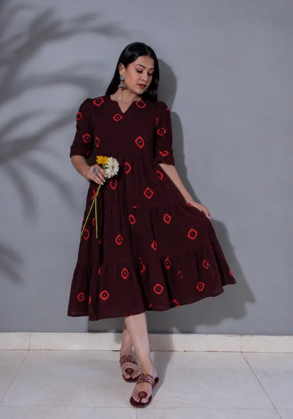 Maroon_Cotton_Tiered_Fit_And_Flare_Midi_Dress_For_Women