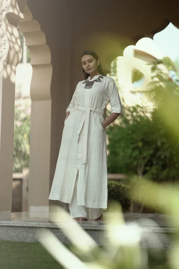 White_Kala_Cotton_Mirror_Work_Straight_Kurta_Set_For_Women