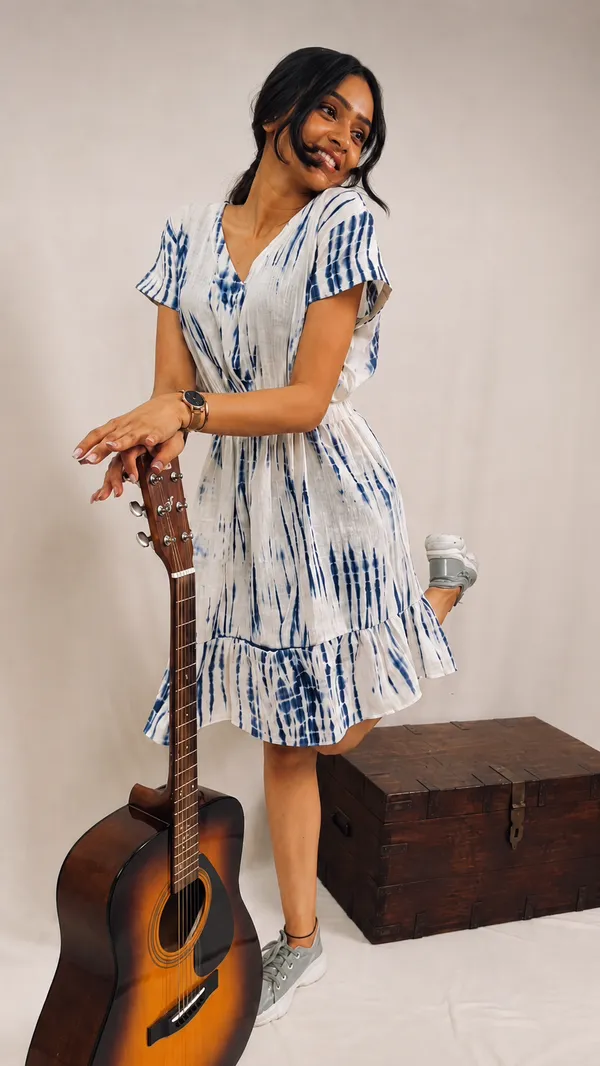 Blue_White_Cotton_Tie_Dye_Wrap_Dress_For_Women