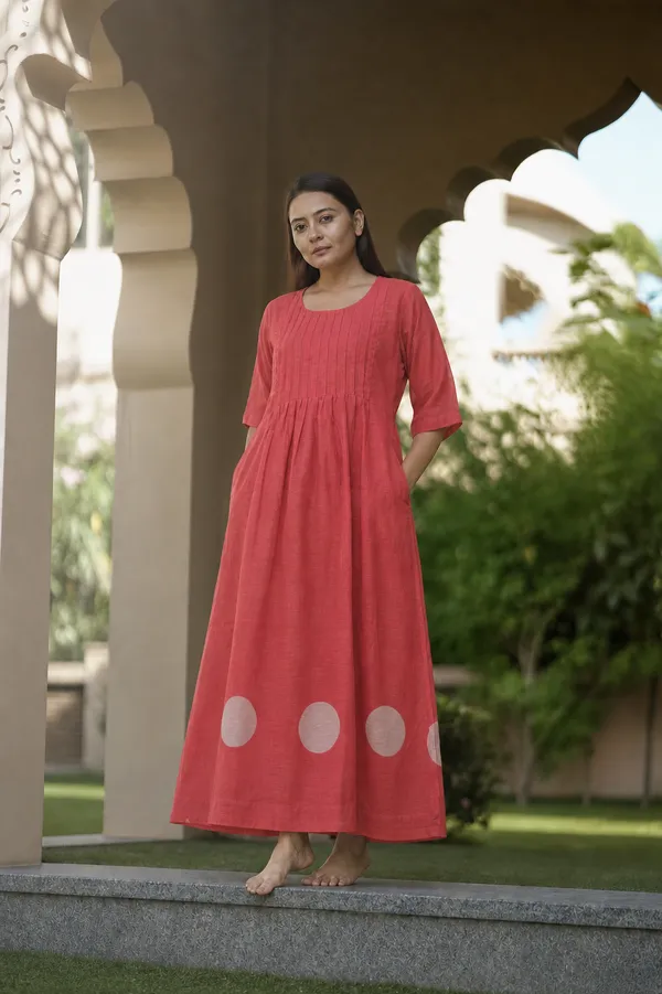 Coral_Circle_Applique_Flared_Maxi_Dress