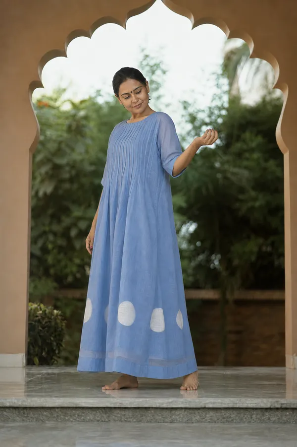 Sky_Blue_Circle_Applique_Flared_Maxi_Dress