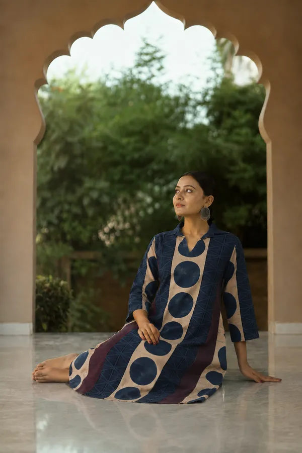 Navy_Beige_Circle_Panel_Kaftan_Dress
