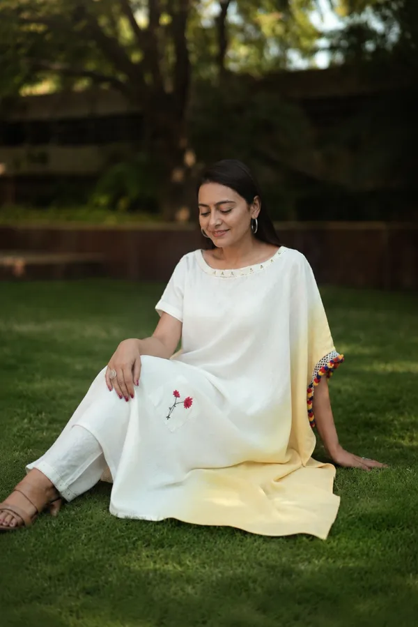 White_Cotton_Kaftan_Style_Embroidered_Kurta_For_Women