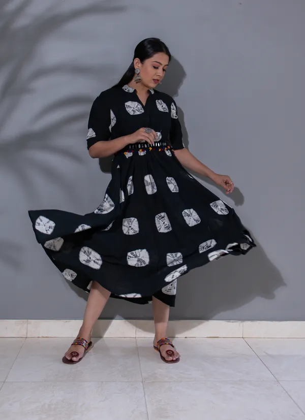 Black_Kala_Cotton_Printed_Fit_And_Flare_Midi_Dress_For_Women