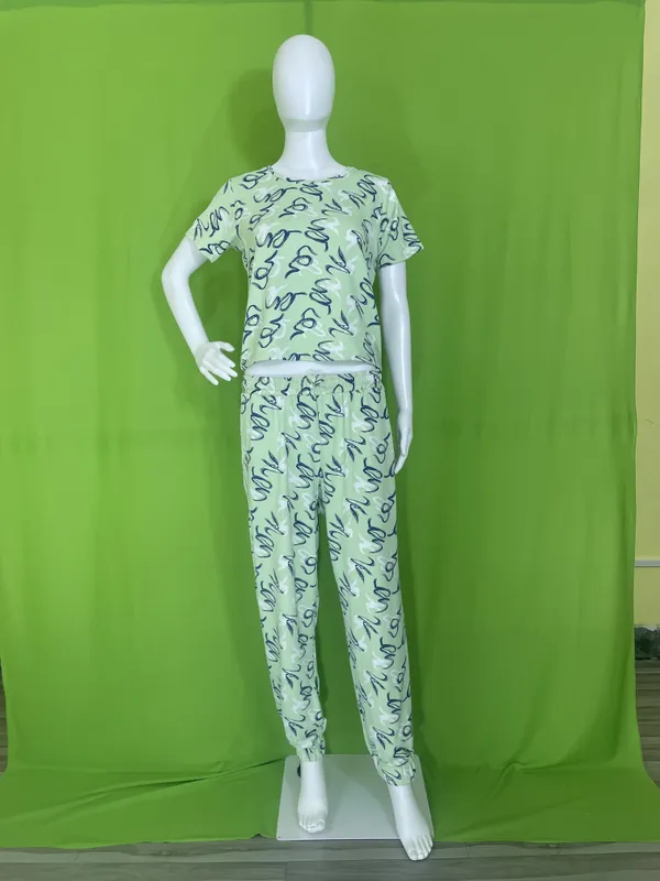 Jogger_Co-Ord_Set_With_Round_Neck_T-Shirt