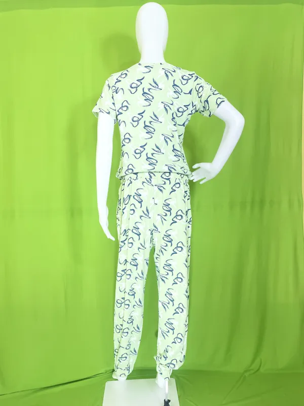 Jogger_Co-Ord_Set_With_Round_Neck_T-Shirt