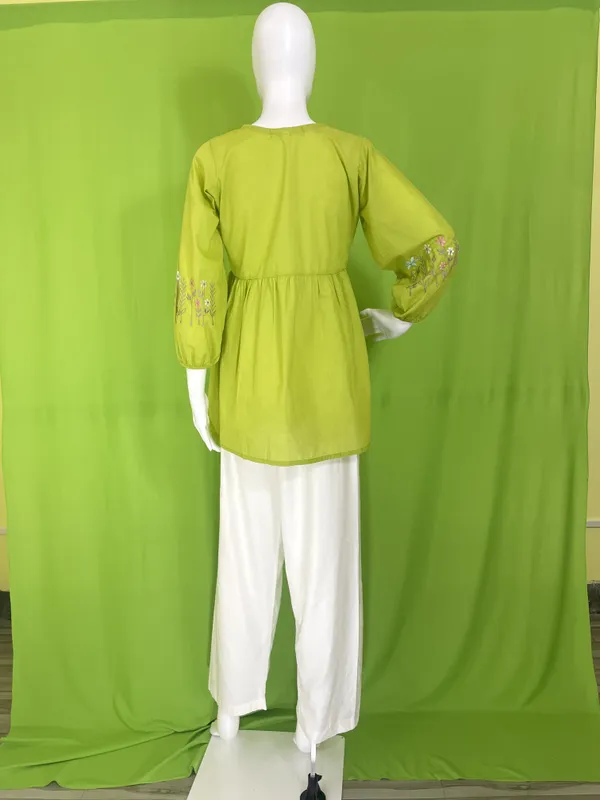 Green_Rayon_Floral_Embroidered_Tunic_And_Wide-Leg_Trouser_Set_For_Women