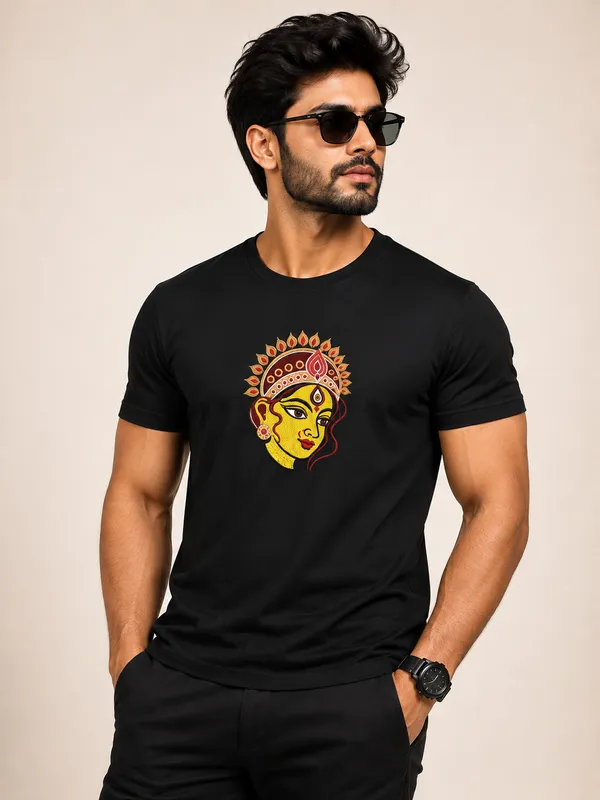 Embroidery_round_neck_t-shirt
