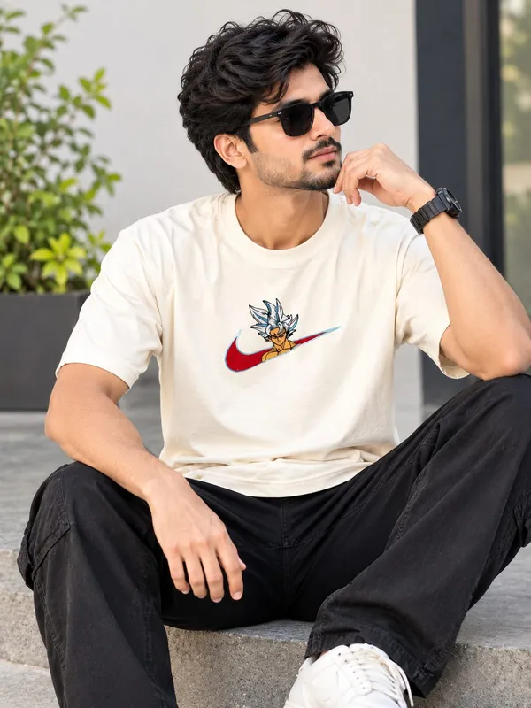 Embroidery_round_neck_t-shirt