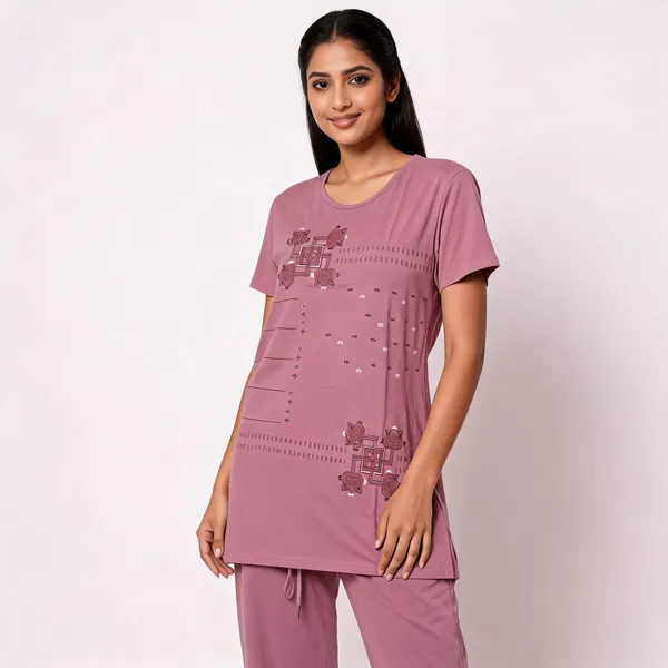 Pink_Cotton_Relaxed_Fit_Printed_Night_Suit_For_Women