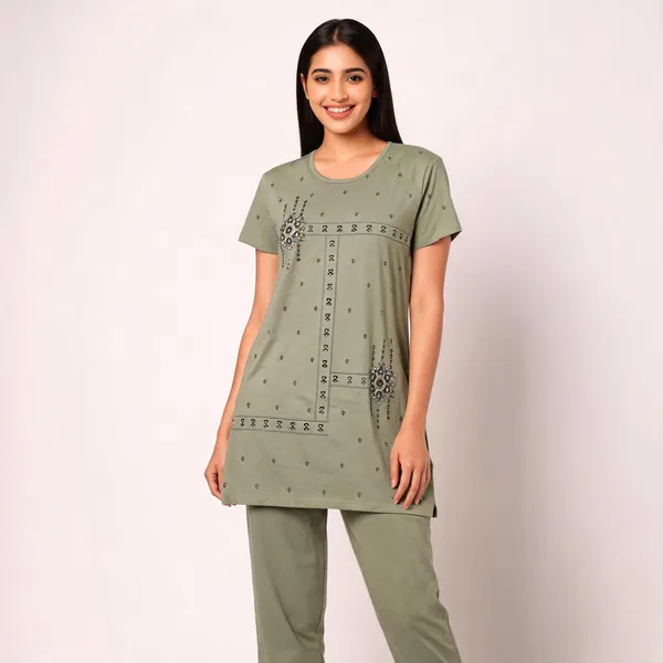 Olive_Cotton_Relaxed_Fit_Printed_Night_Suit_For_Women