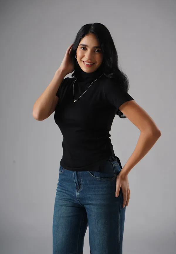 Black_Noir_Muse_Fitted_Top