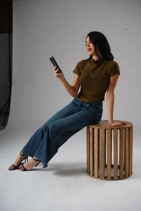 Deep_Olive_Noir_Muse_Fitted_Top