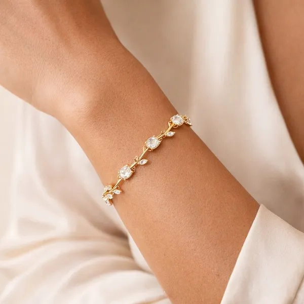 Gold_Alloy_Bracelet_For_Women