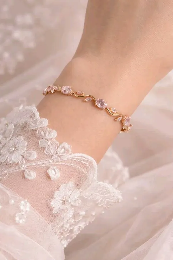Rose_Metal_Bracelet_For_Women