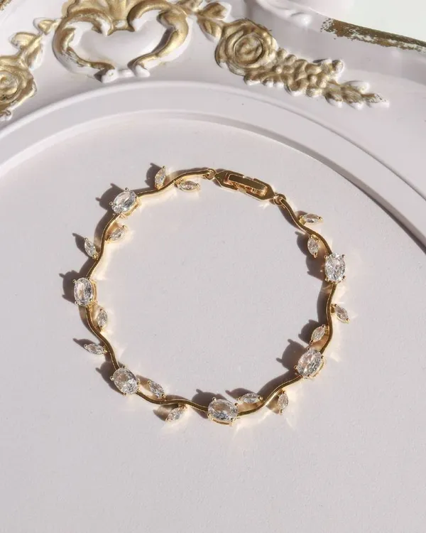 White_Stainless_Steel_Bracelet_For_Women