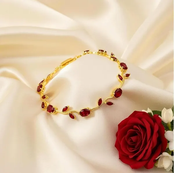 Red_Stainless_Steel_Bracelet_For_Women
