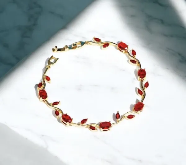 Gold_Alloy_Bracelet_For_Women
