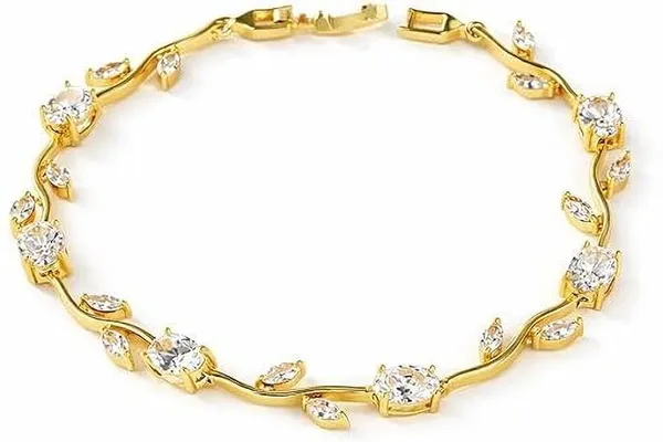 Gold_And_White_Metal_Bracelet_For_Women