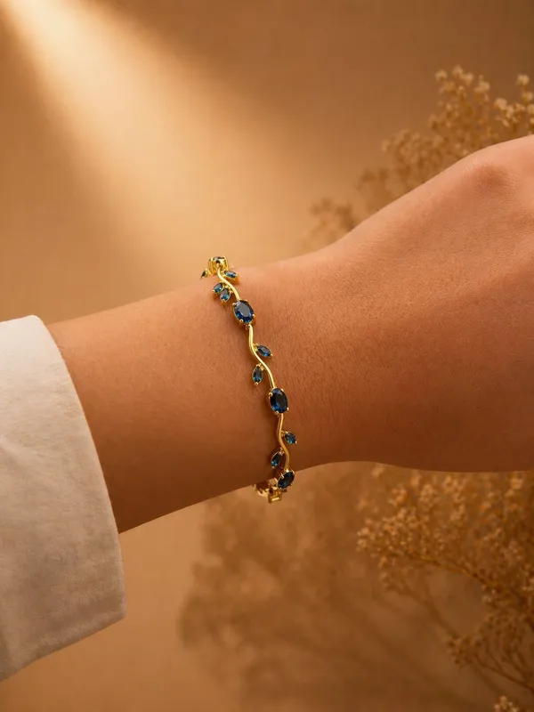 Gold_Alloy_Bracelet_For_Women