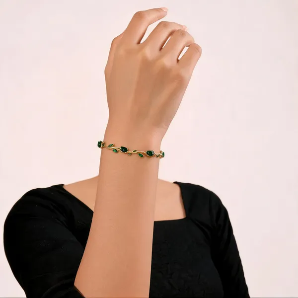 Green_Metal_Bracelet_For_Women