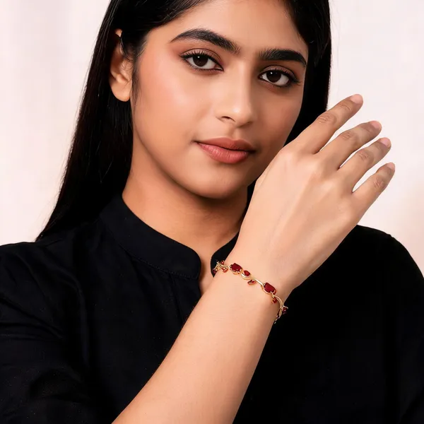 Gold_Alloy_Bracelet_For_Women