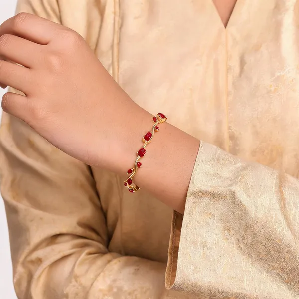 Red_And_Gold_Alloy_Bracelet_For_Women