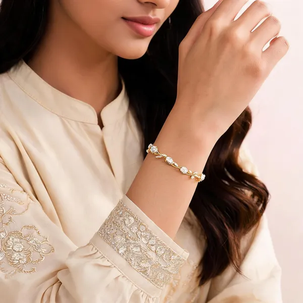 White_And_Gold_Metal_Bracelet_For_Women