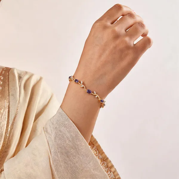 Pink_Metal_Bracelet_For_Women