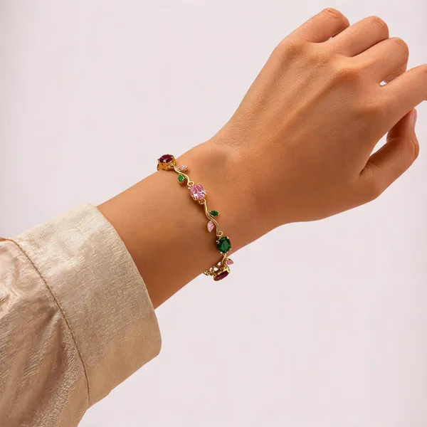 Gold_Alloy_Bracelet_For_Women