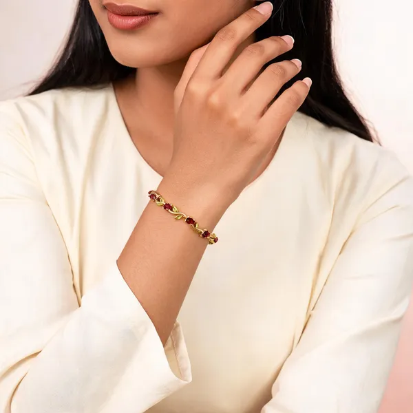 Red_Alloy_Bracelet_For_Women