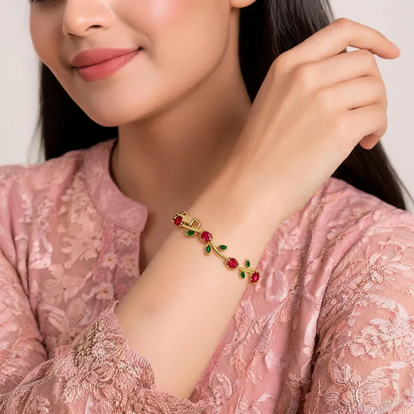 Gold_Alloy_Bracelet_For_Women