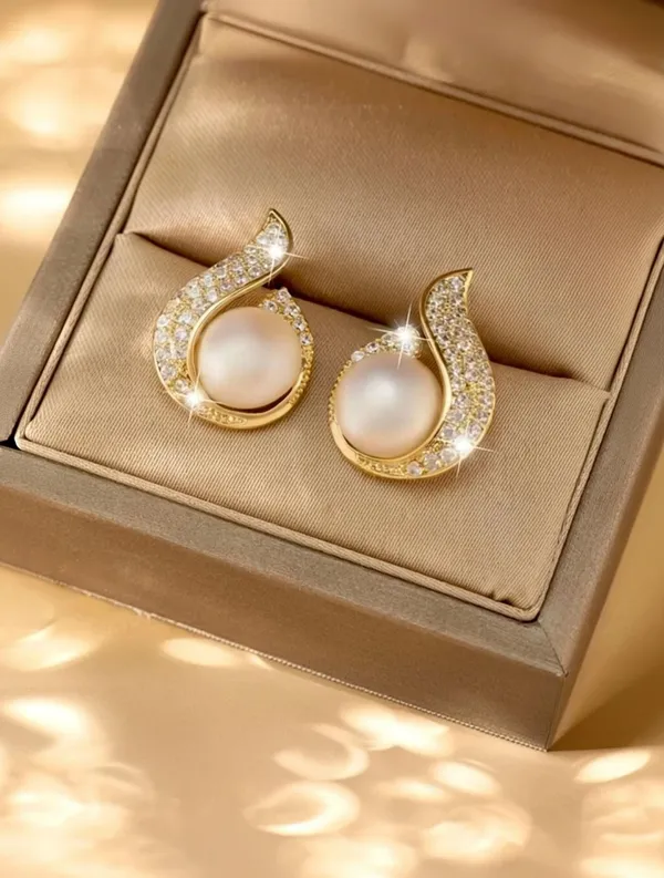 Gold_Metal_Stud_Earring_For_Women_Pack_Of_2