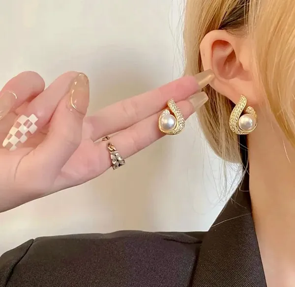 Gold_Metal_Stud_Earring_For_Women_Pack_Of_2