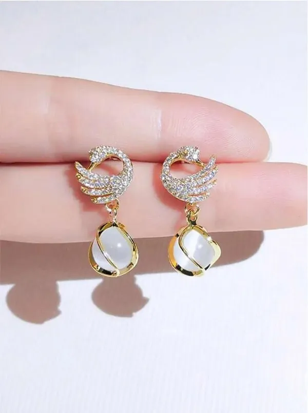White_And_Gold_Alloy_Earrings_For_Women_Pack_Of_2