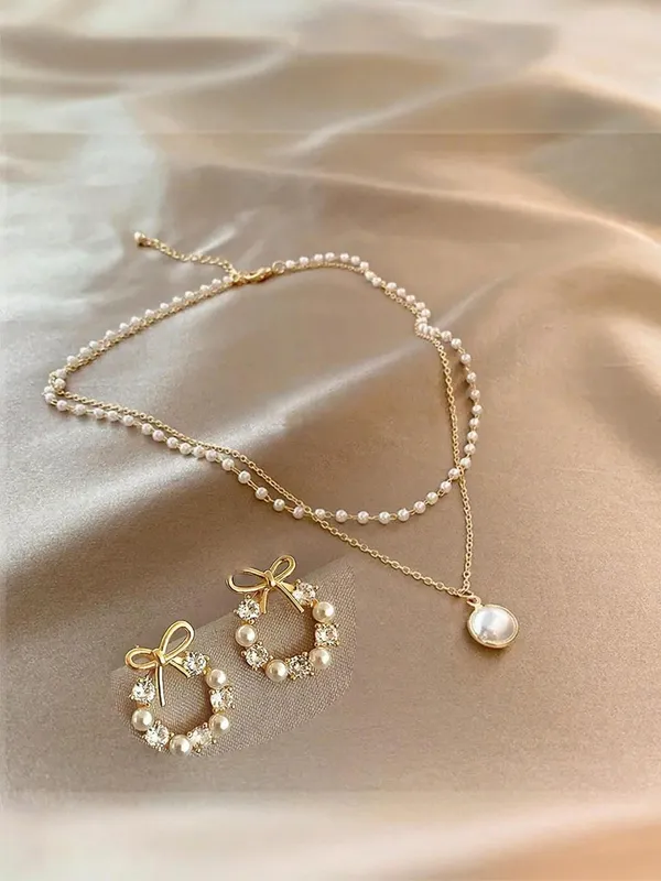 Rose_Gold_Plastic_Pendant_For_Women_Pack_Of_2