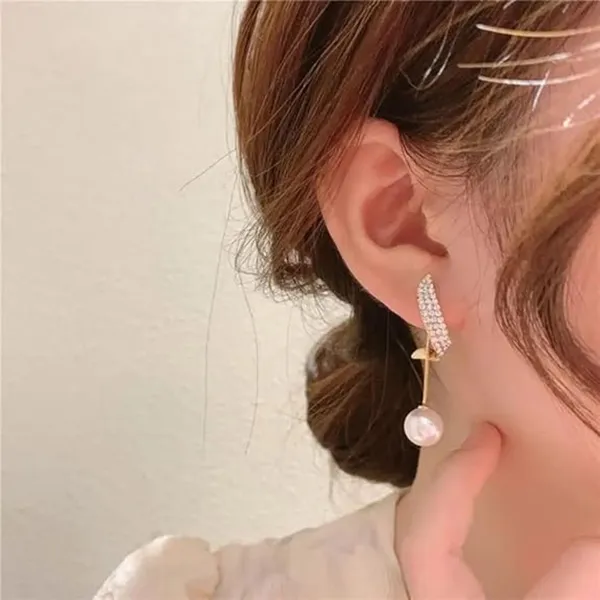 Gold_Alloy_Stud_Earring_For_Women