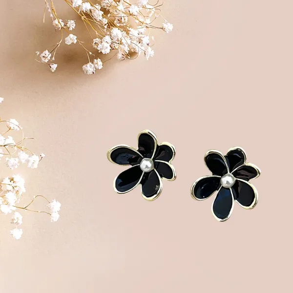 Multicolor_Brass_Stud_Earring_For_Women