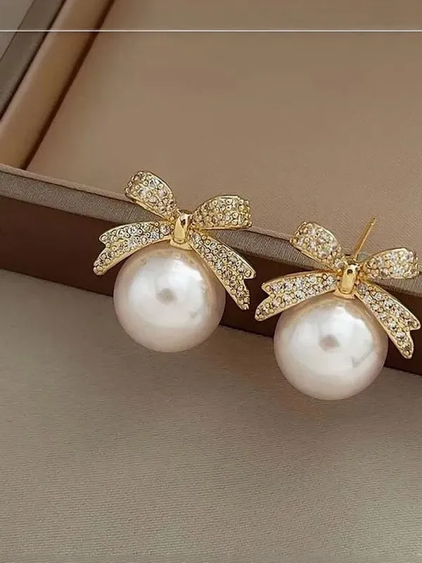 White_And_Gold_And_Rose_Gold_Alloy_Stud_Earring_For_Women